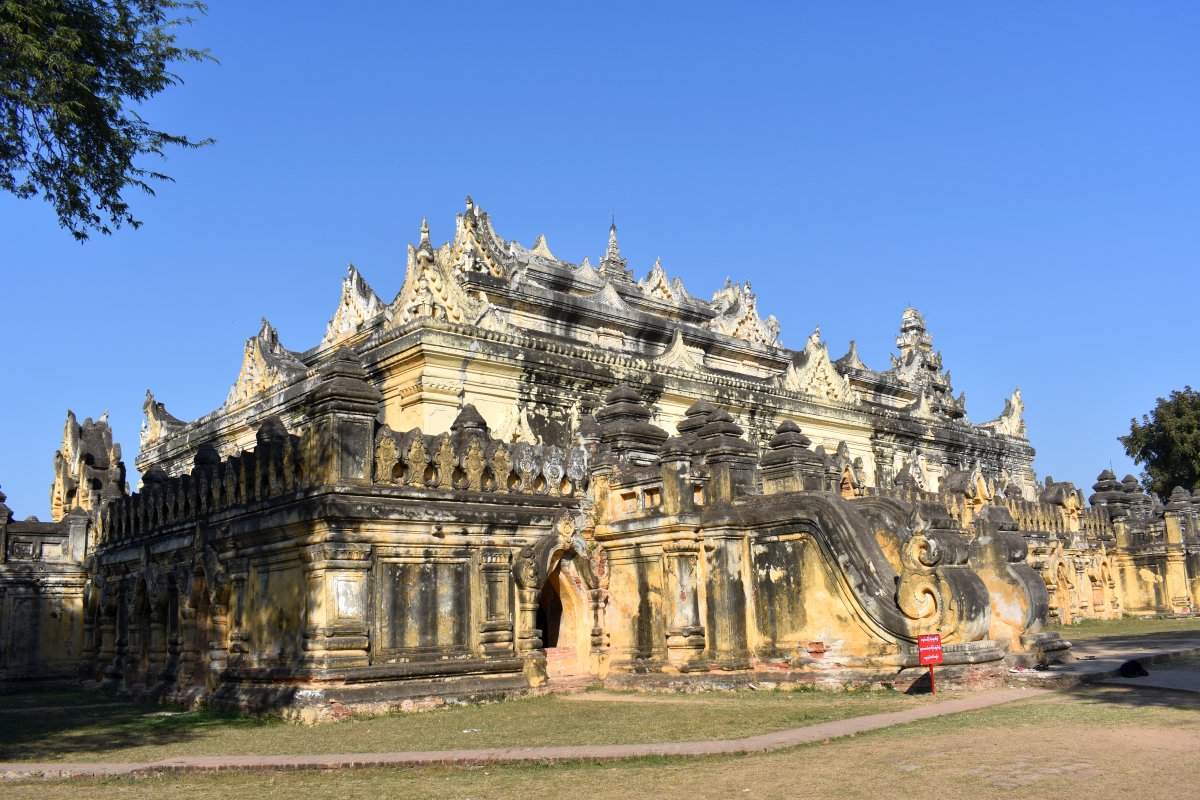 Maha Aung Mye Bonsan pagoda