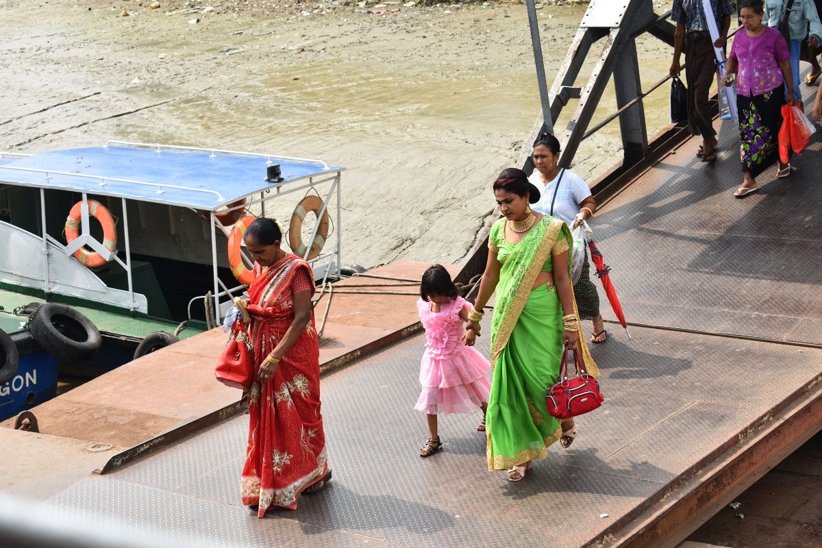 Ferry to Dala