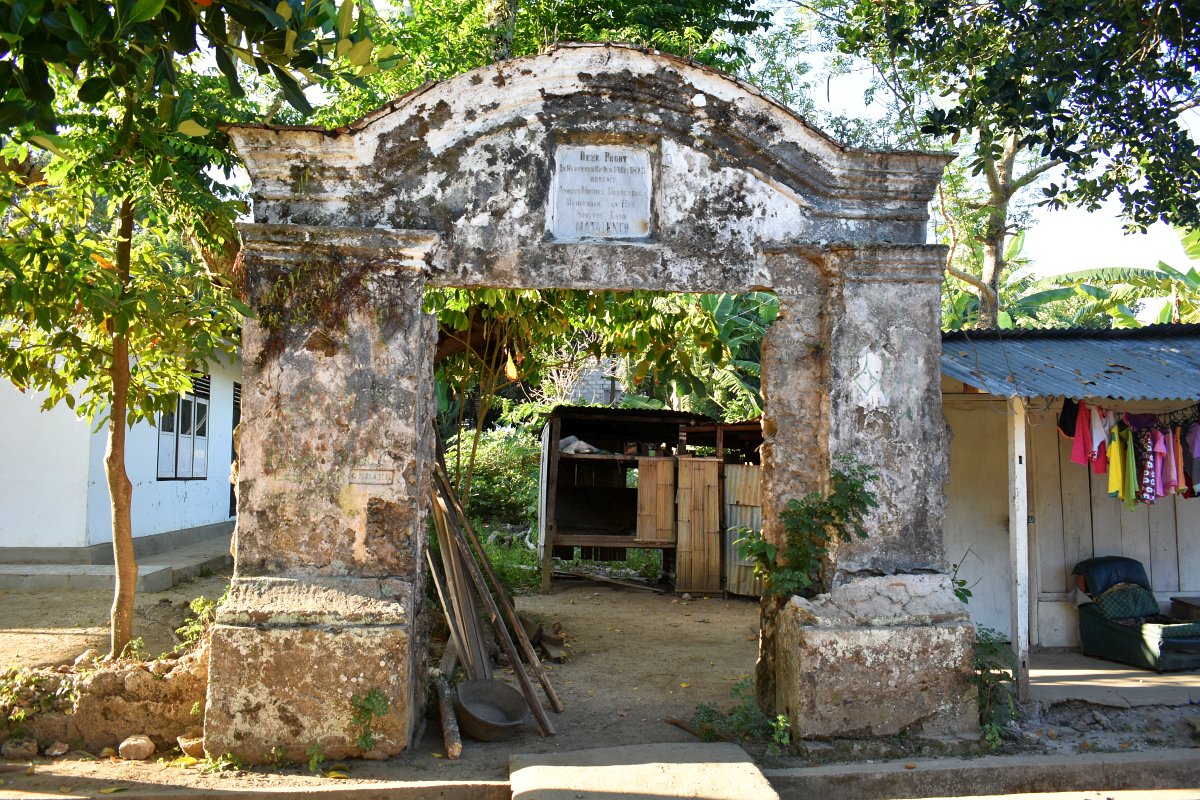 What used to be the main gate of the Matalenco Plantation