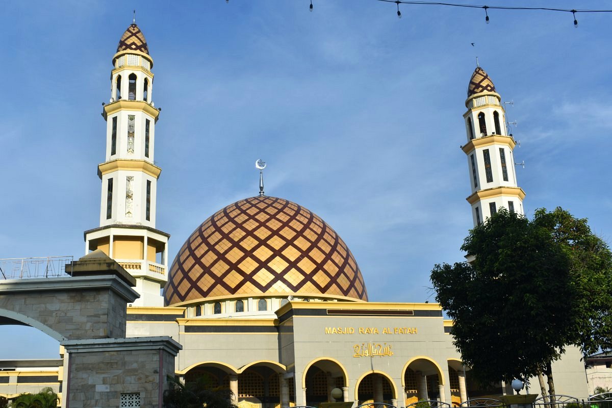 Al-Fatah Grand Mosque