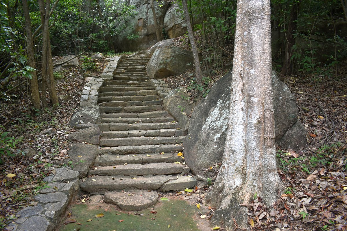 Rassagala northern staircase