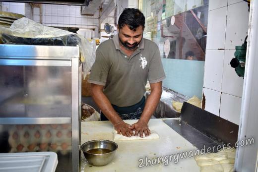 Murtabak preparation