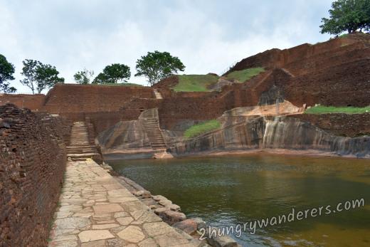 Bathing pool