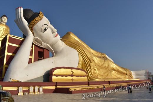 Giant reclining Buddha
